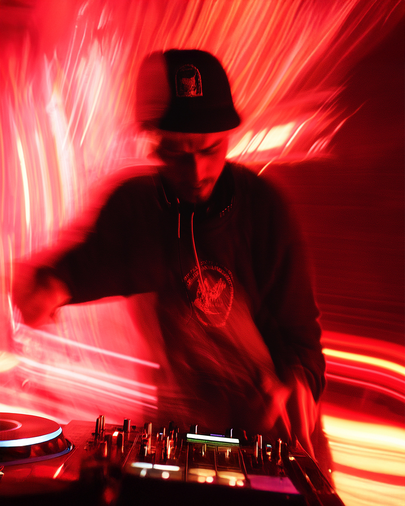 Red-DJ-RTRFM